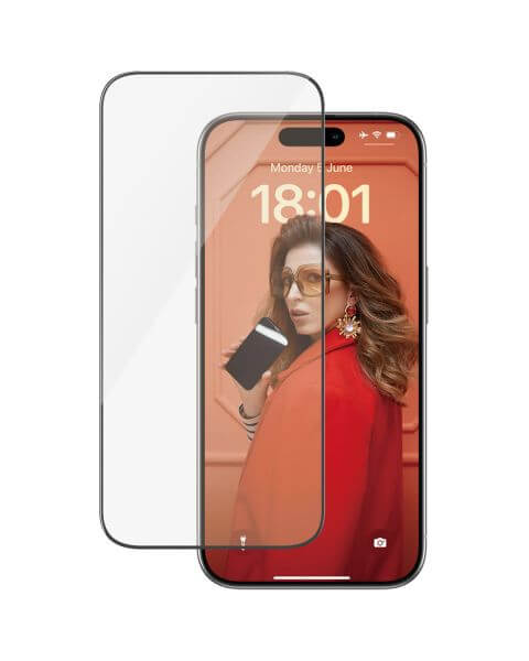 PanzerGlass Ultra-Wide Fit Anti-Bacterial Screenprotector incl. applicator iPhone 15 Pro