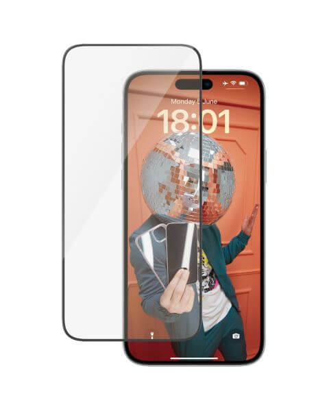 PanzerGlass Ultra-Wide Fit Anti-Bacterial Screenprotector incl. applicator iPhone 15 Plus