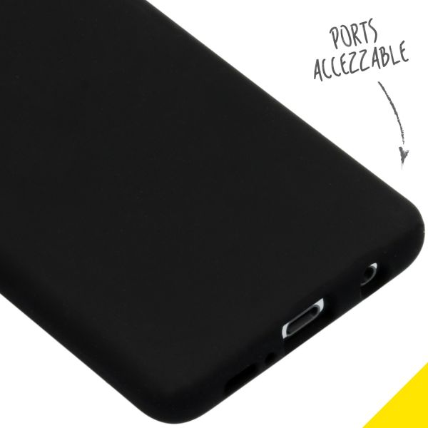 Accezz Liquid Silicone Backcover Samsung Galaxy S10 - Zwart / Schwarz / Black