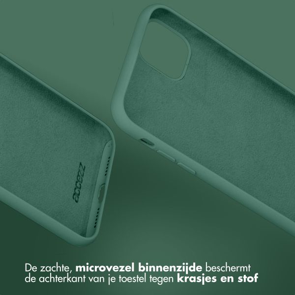Accezz Liquid Silicone Backcover iPhone 13 Pro Max - Donkergroen / Dunkelgrün  / Dark Green