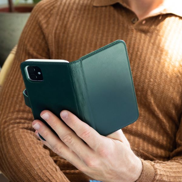 Selencia Echt Lederen Bookcase iPhone 11 - Groen / Grün  / Green