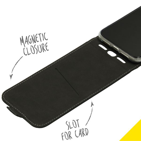 Accezz Flipcase iPhone 11 - Zwart / Schwarz / Black