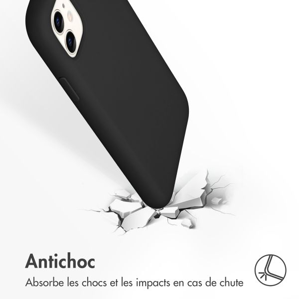 Accezz Liquid Silicone Backcover iPhone 11 - Zwart / Schwarz / Black